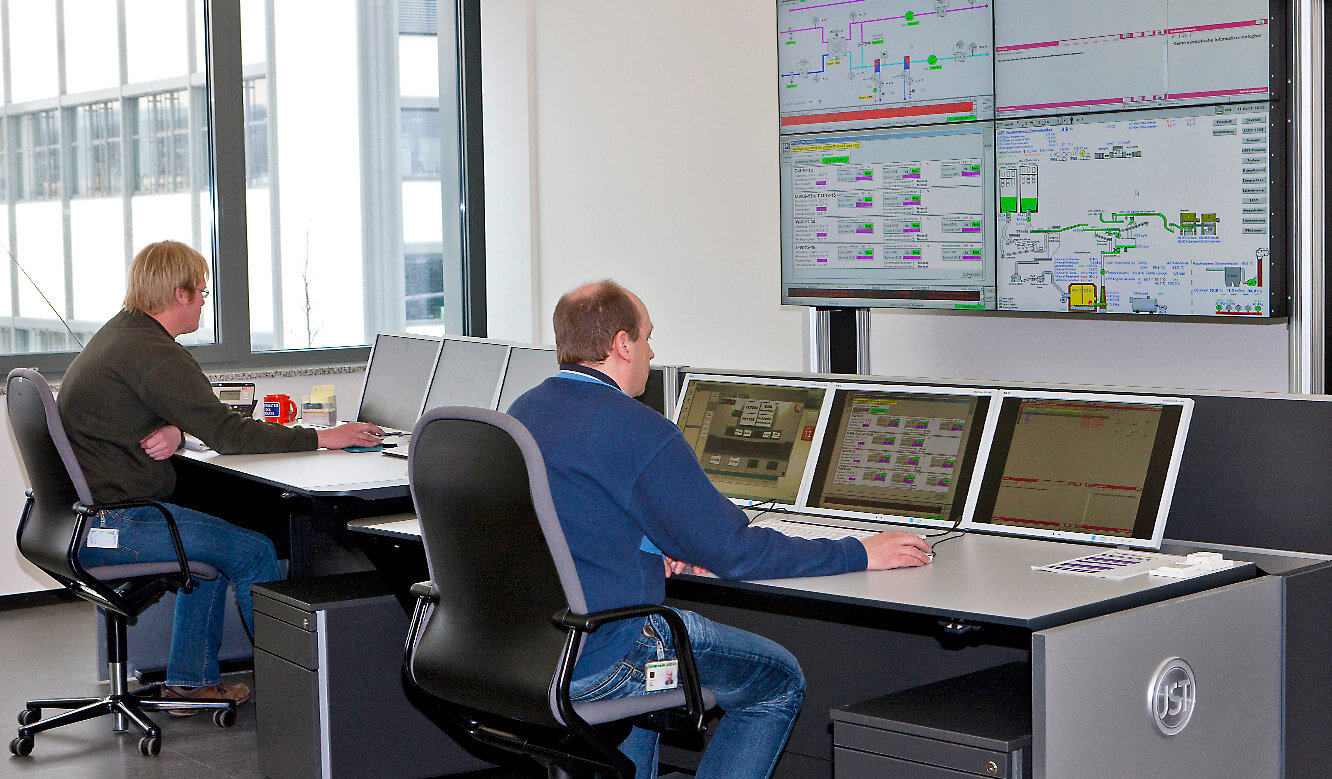 JST-Phoenix Contact: modern control centre for monitoring building technology processes