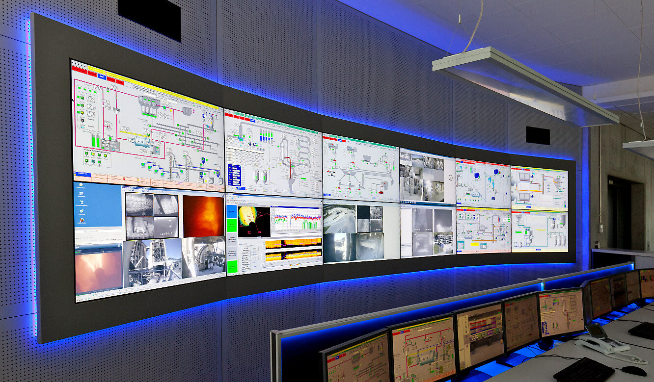 JST-Spenner Zement: Control centre. Large display wall