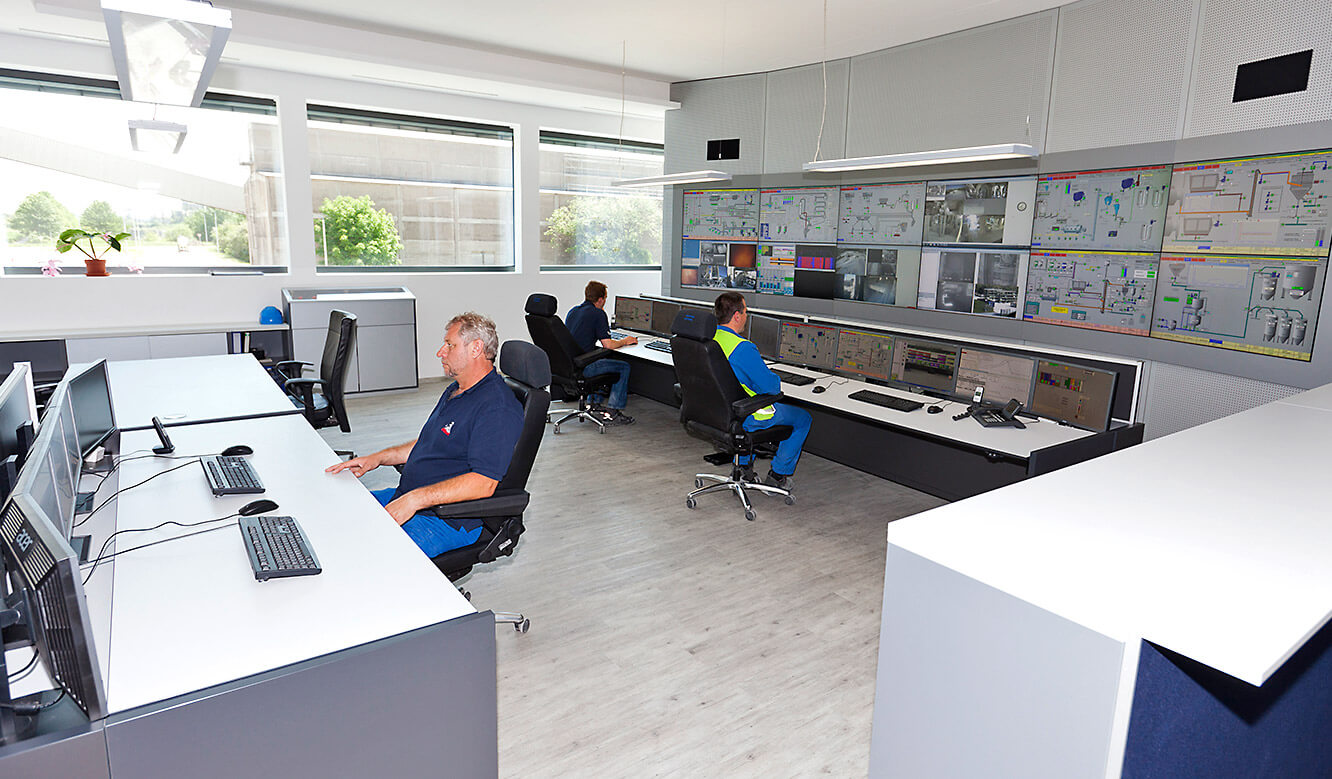 JST-Spenner Zement: Control centre. Insight into the ultra-modern control room