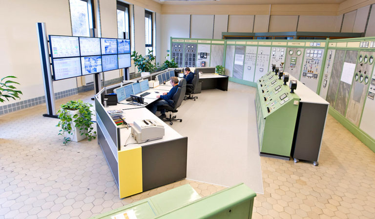 JST references - EnBW control centre: New and old technology