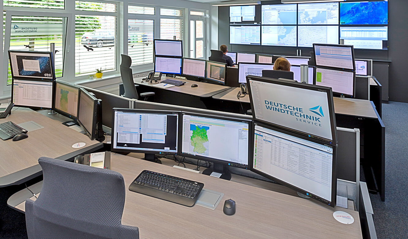 JST-Deutsche Windtechnik: Control room with large display wall