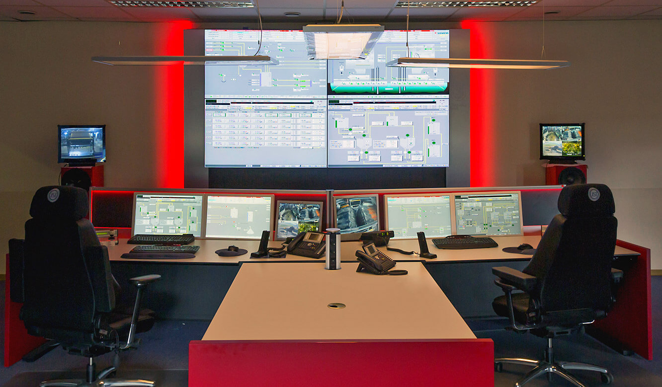 JST - Hamburg Port Authority: View into the Metha control centre