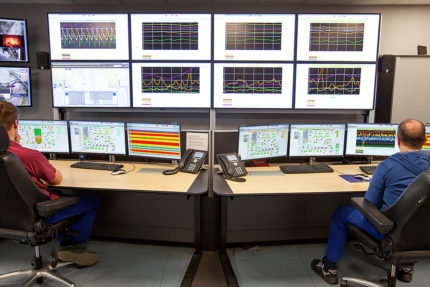 JST-MVA-Bonn: Large display wall in the new control center