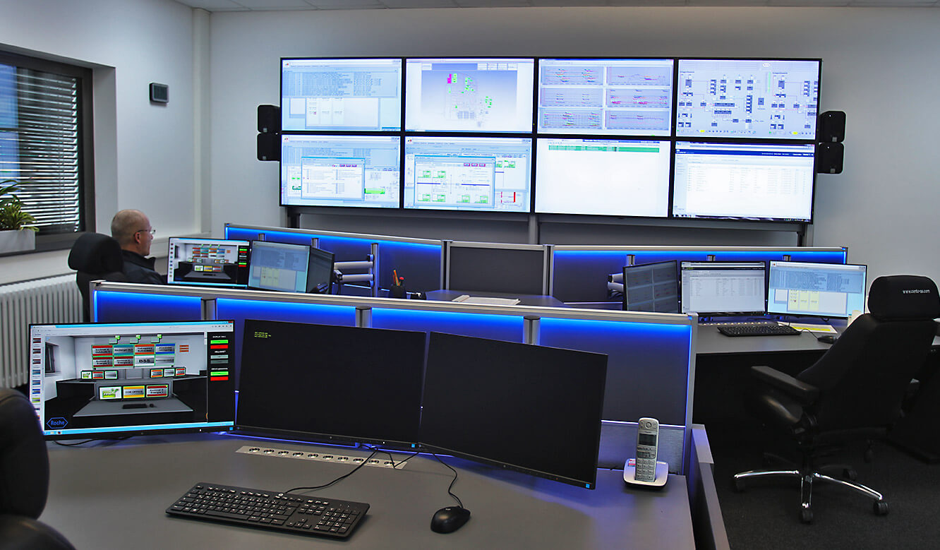 JST Roche: Workstations and large screen wall in the new control room