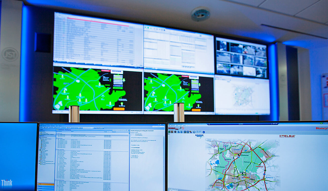 JST - Ratingen Public Utility Company: Large display wall from the operator's point of view