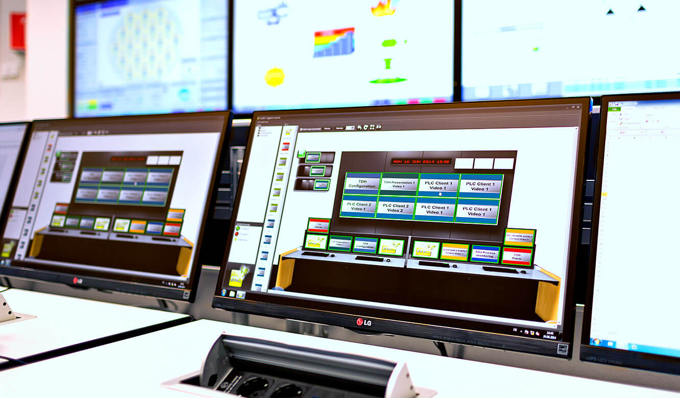 JST - European Space Agency (ESA): Control room. myGUI user interface on the operator monitor