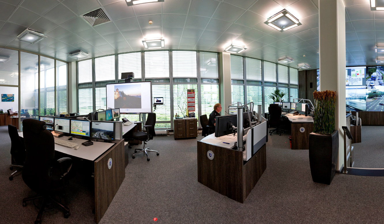 JST - Police Hamburg: Traffic control centre. Panoramic view