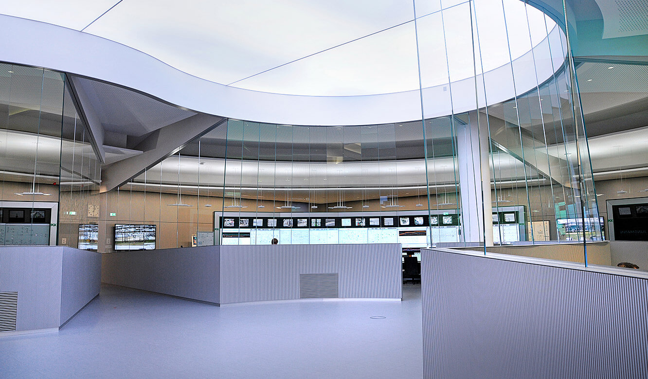 JST - PCK Schwedt: LED daylight ceiling simulates the current weather