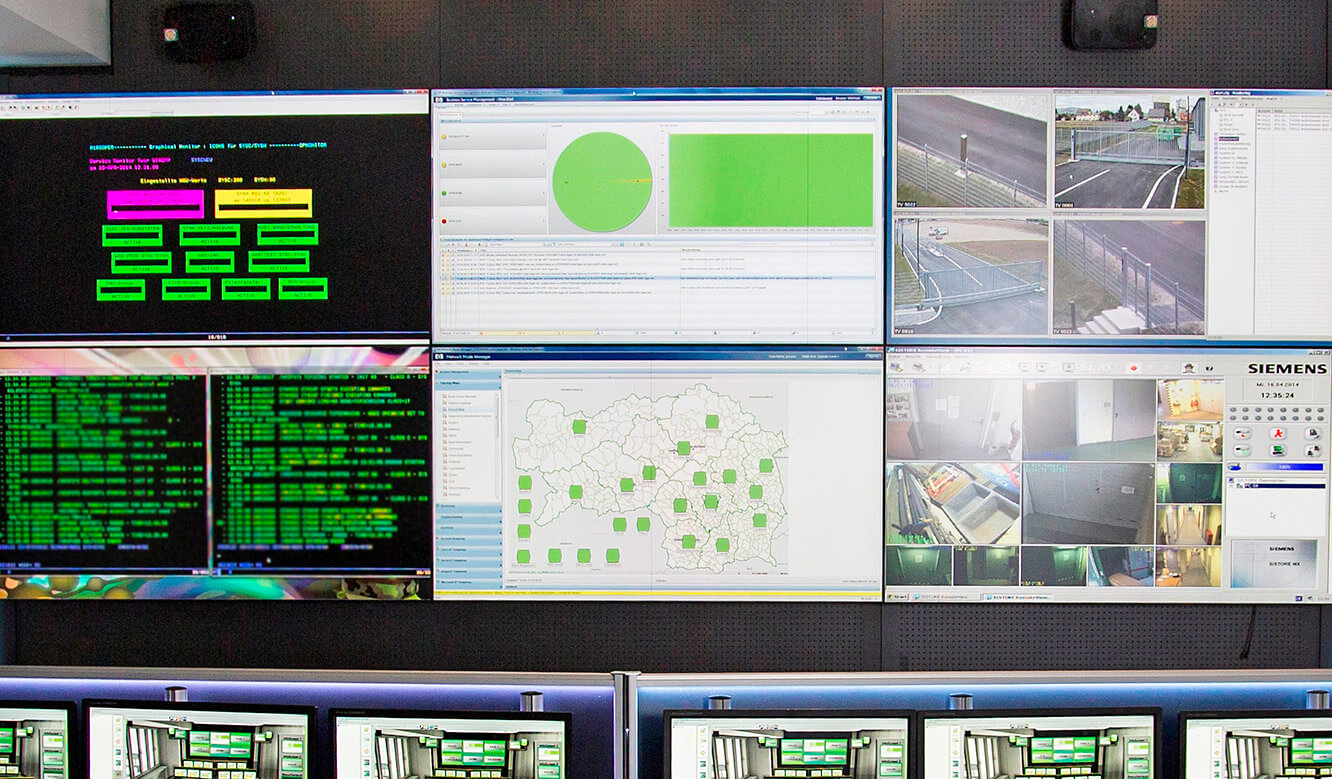JST - Raiffeisen Graz: Control centre. Large display wall