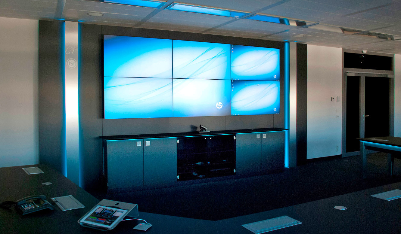 JST References - Siemens: Large display wall in the conference room