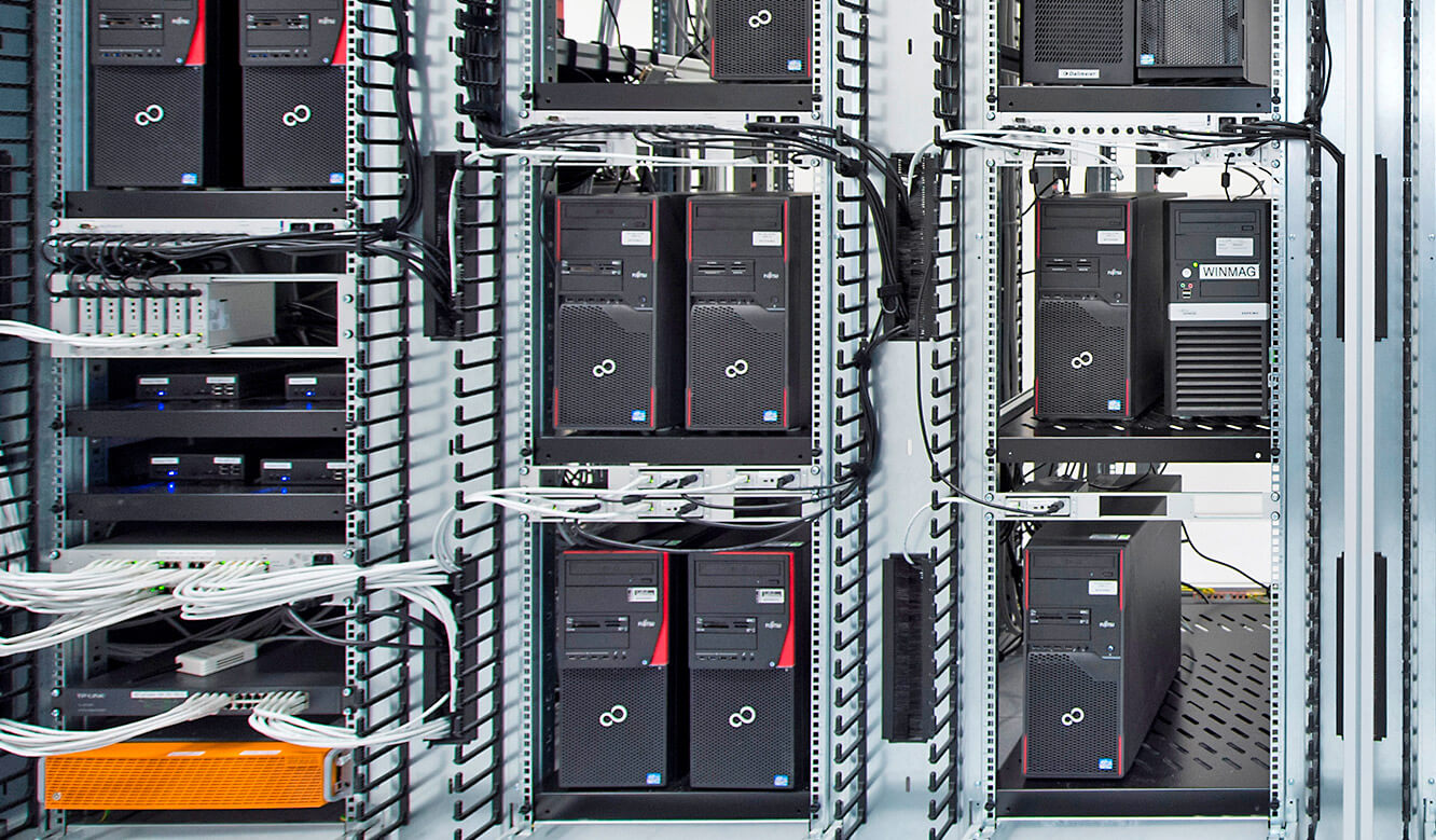 JST GRZ Linz MultiConsoling technology (left) and computers were outsourced to a technical room