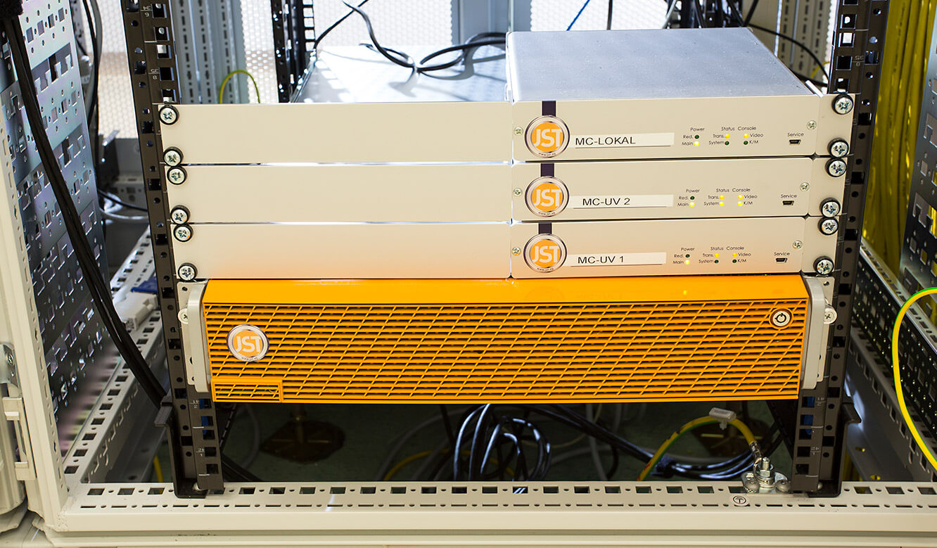 JST - Raiffeisen Graz: Hardware. JST-Server.