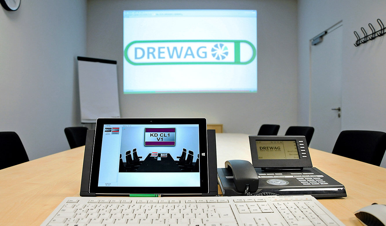 JST-DREWAG: Meetingraum ist technisch an den Leitstand angeschlossen