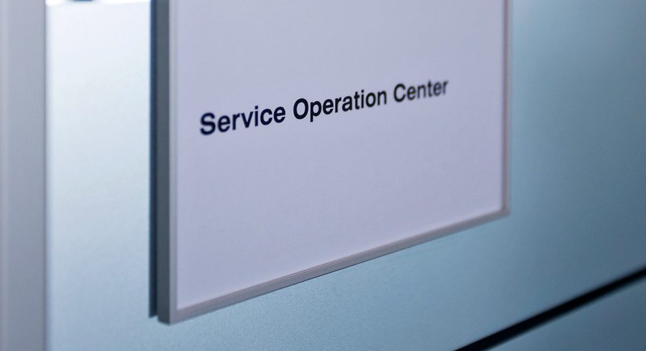 JST - Raiffeisen Graz: Schild Service Operation Center