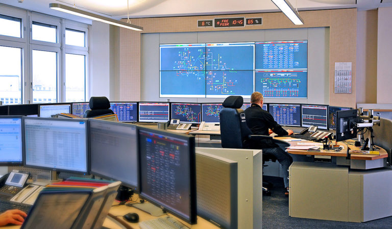 JST references - Berliner Verkehrsbetriebe: Large display wall dominates control centre