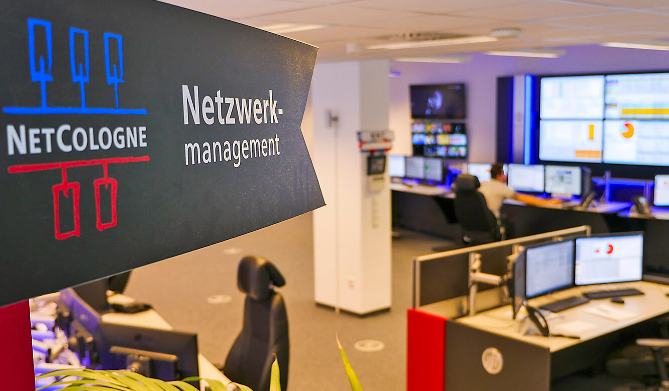 JST-Netcologne: View into the rooms of the Network Management Center