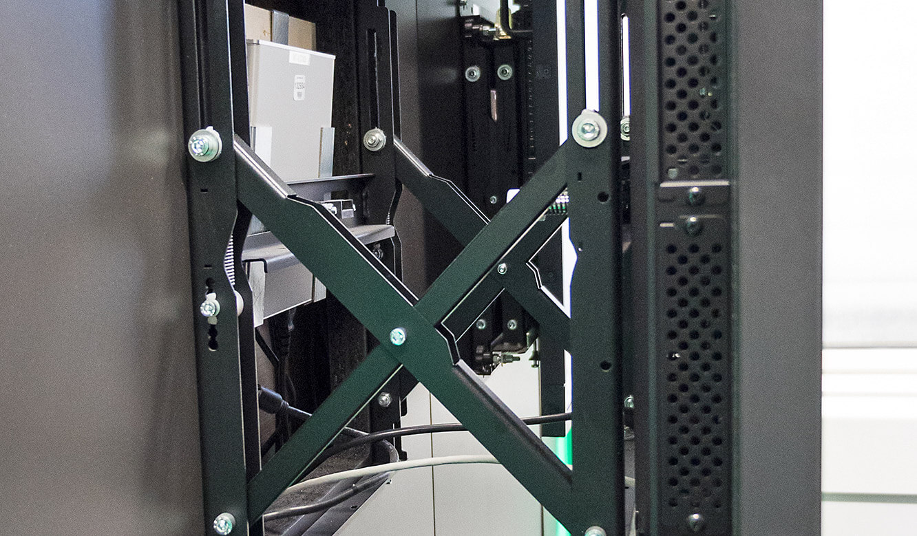 JST-HSBC-Quick-Out-Montagesystem ermöglicht Service ohne Betriebsunterbrechung