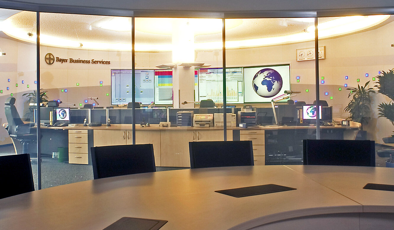 JST - Bayer Business Services - Global Data Center - View of the control station