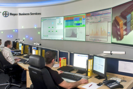 JST - Bayer Business Services - Globales Daten Center - control centre