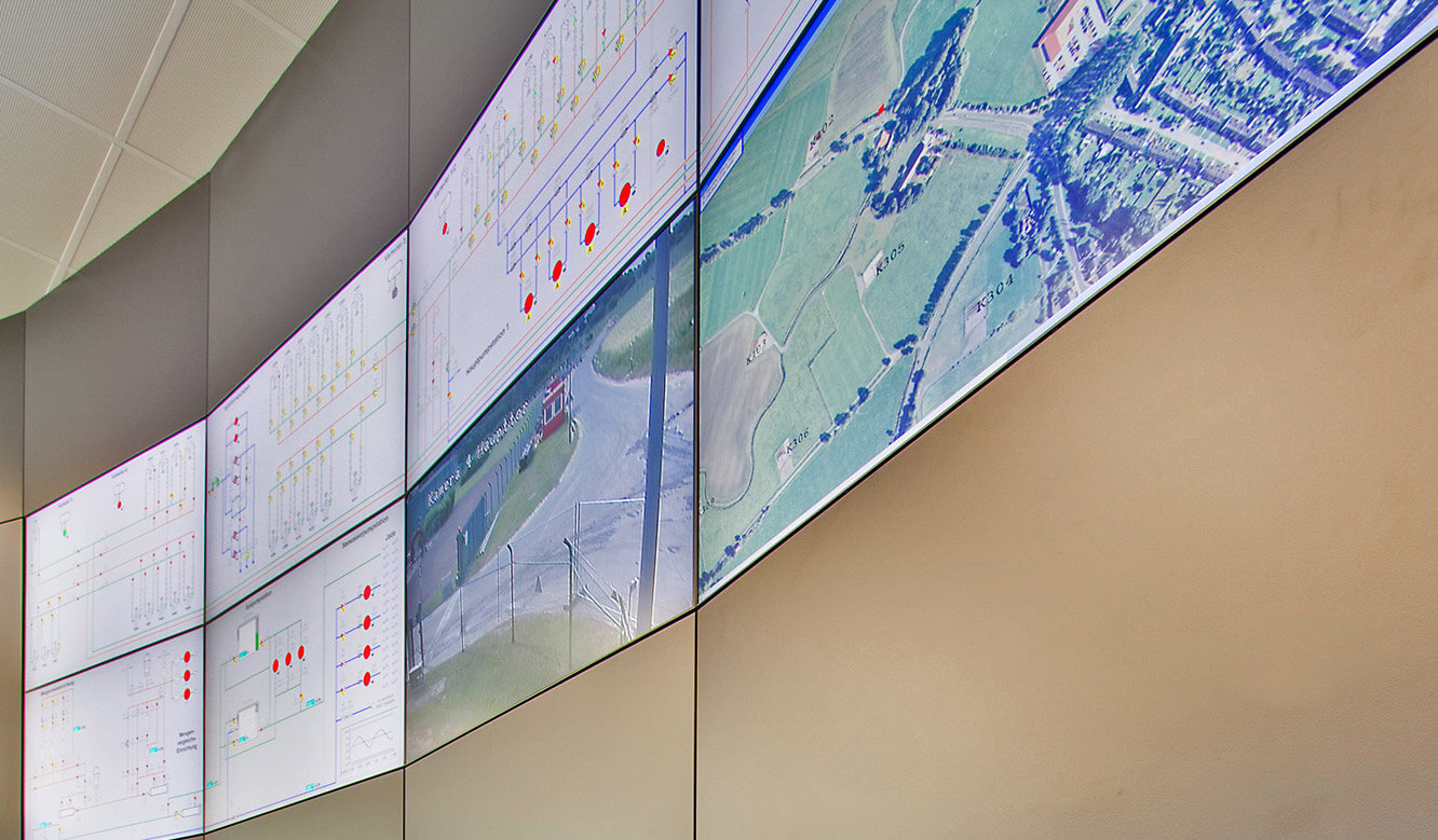 JST References - NWKG Wilhelmshaven - control centre. Large display wall screens