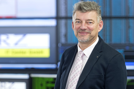 JST Referenzen - GRZ Linz - Team-Leiter Leitstand Peter Gabauer