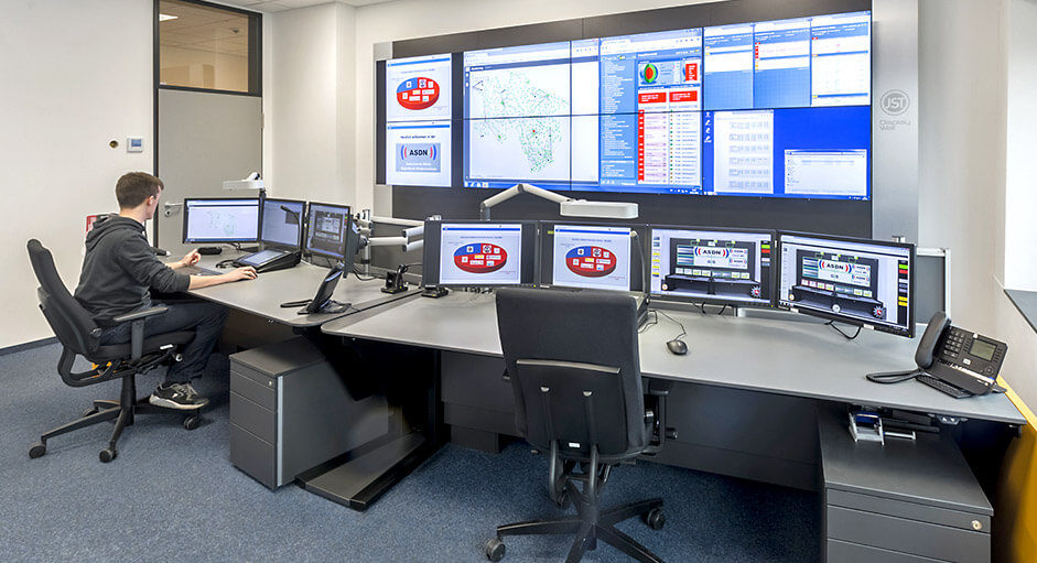 JST-Architektengerechte Planung. Technische Konzeption der Polizei-Leitstelle