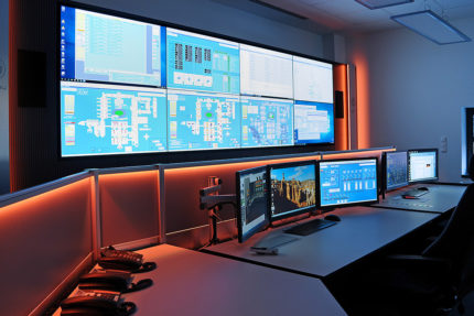 JST - Messe Berlin: State-of-the-art technology and pleasant working atmosphere in the new control room