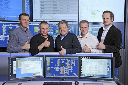 JST-Messe Berlin: Project managers express their satisfaction with their thumbs up