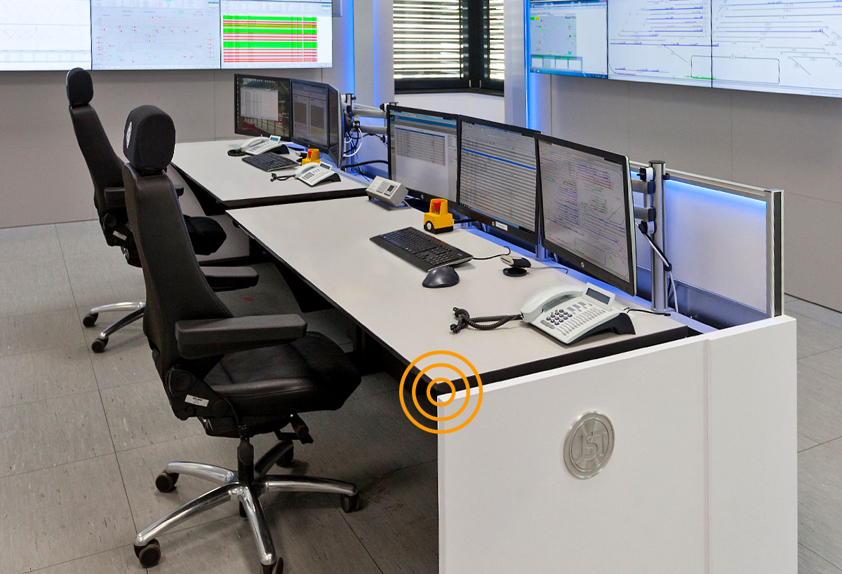 JST-Siemens-Wegberg. Control centre with large display wall and operator table StratosX11