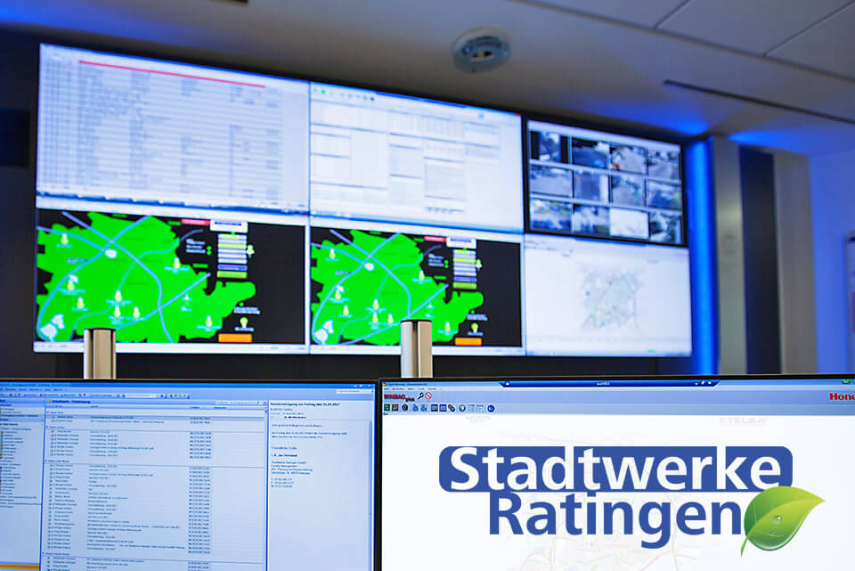 JST-News: Stadtwerke Ratingen. Großbildwand aus dem Blickwinkel des Operators