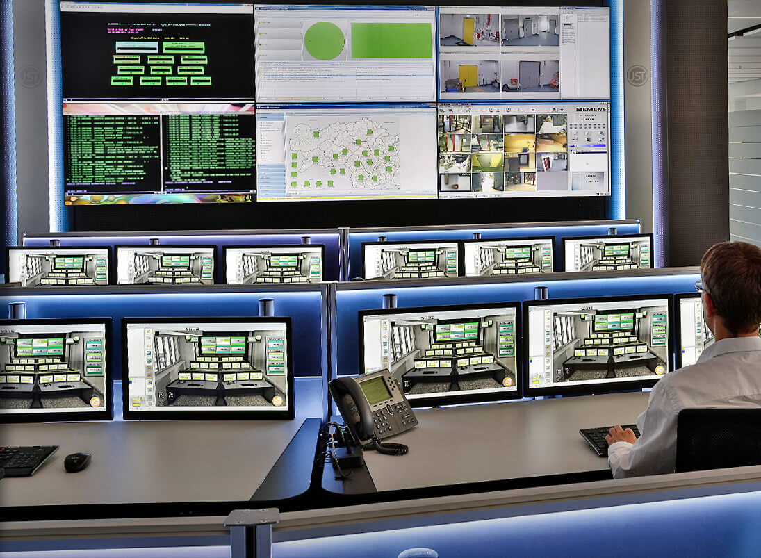 JST-Komponente Monitorwand: Display Wall im IT-Leitstand Raiffeisen Rechenzentrum Graz-Raaba