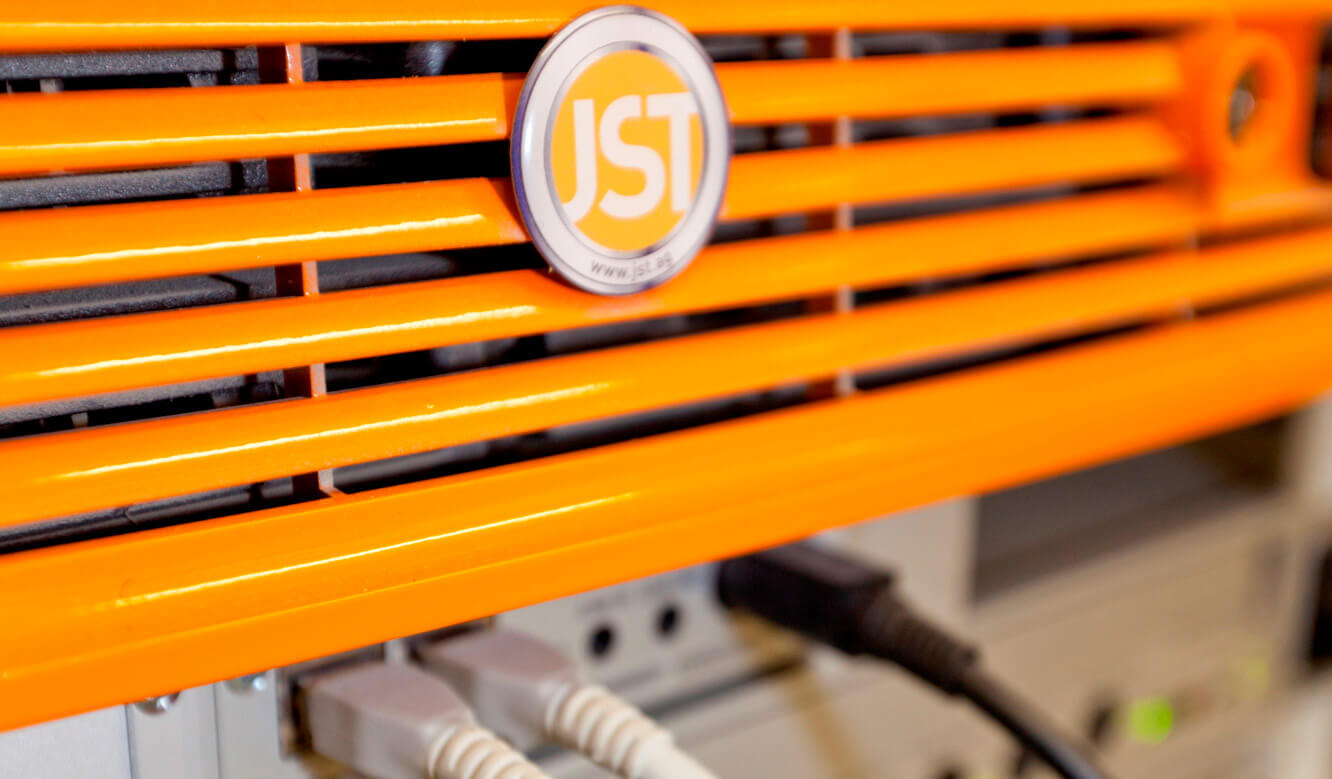 JST-Spenner Zement: The JST Application Server