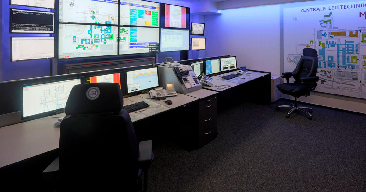 JST reference: Technical control center with optimum conditions