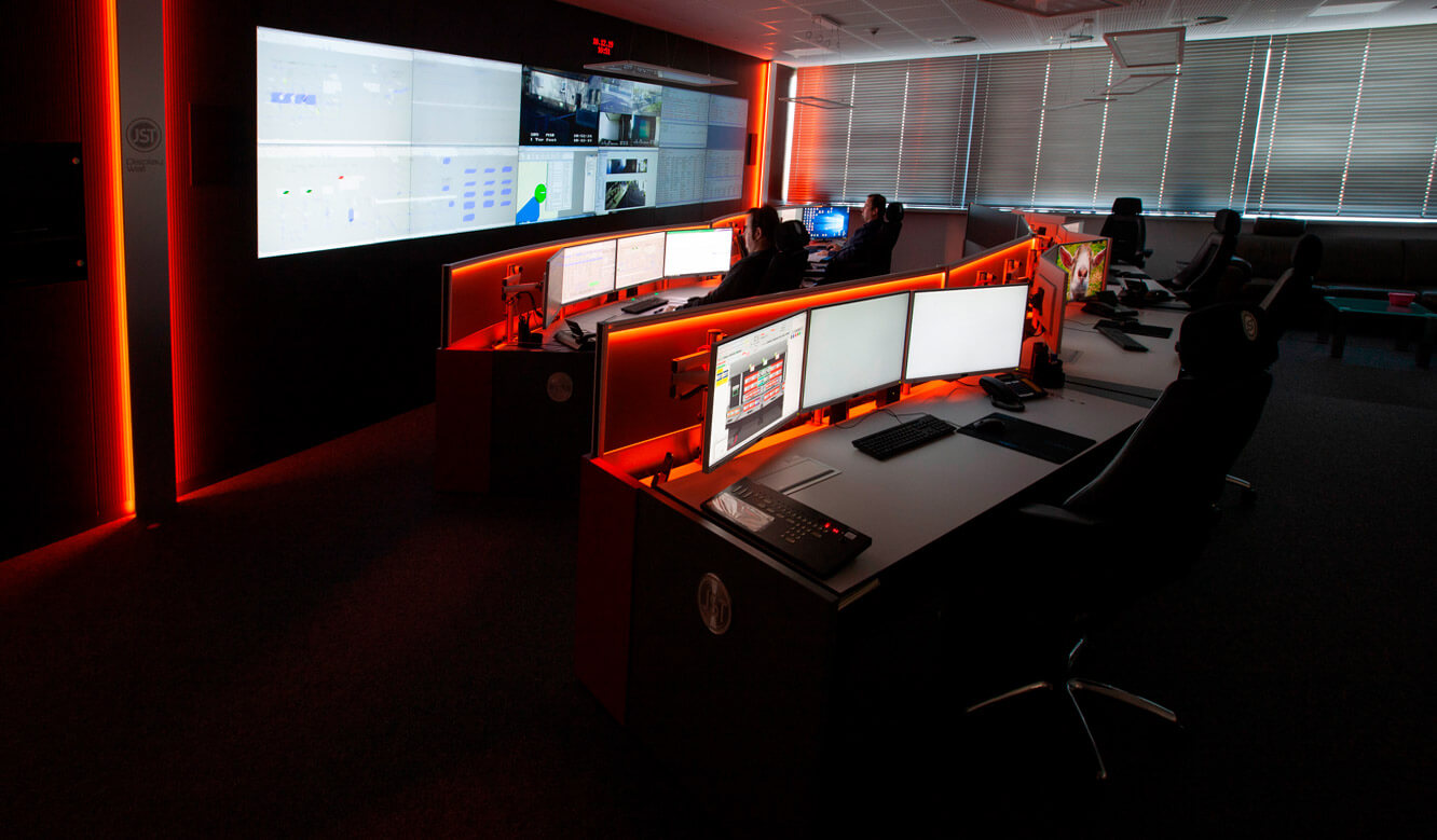 JST - ovag Netz GmbH - Network control center: Video wall and operator consoles with alarm light