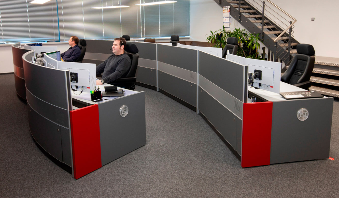 JST - ovag Netz GmbH - Network control center: ergonomic furniture for control room staff