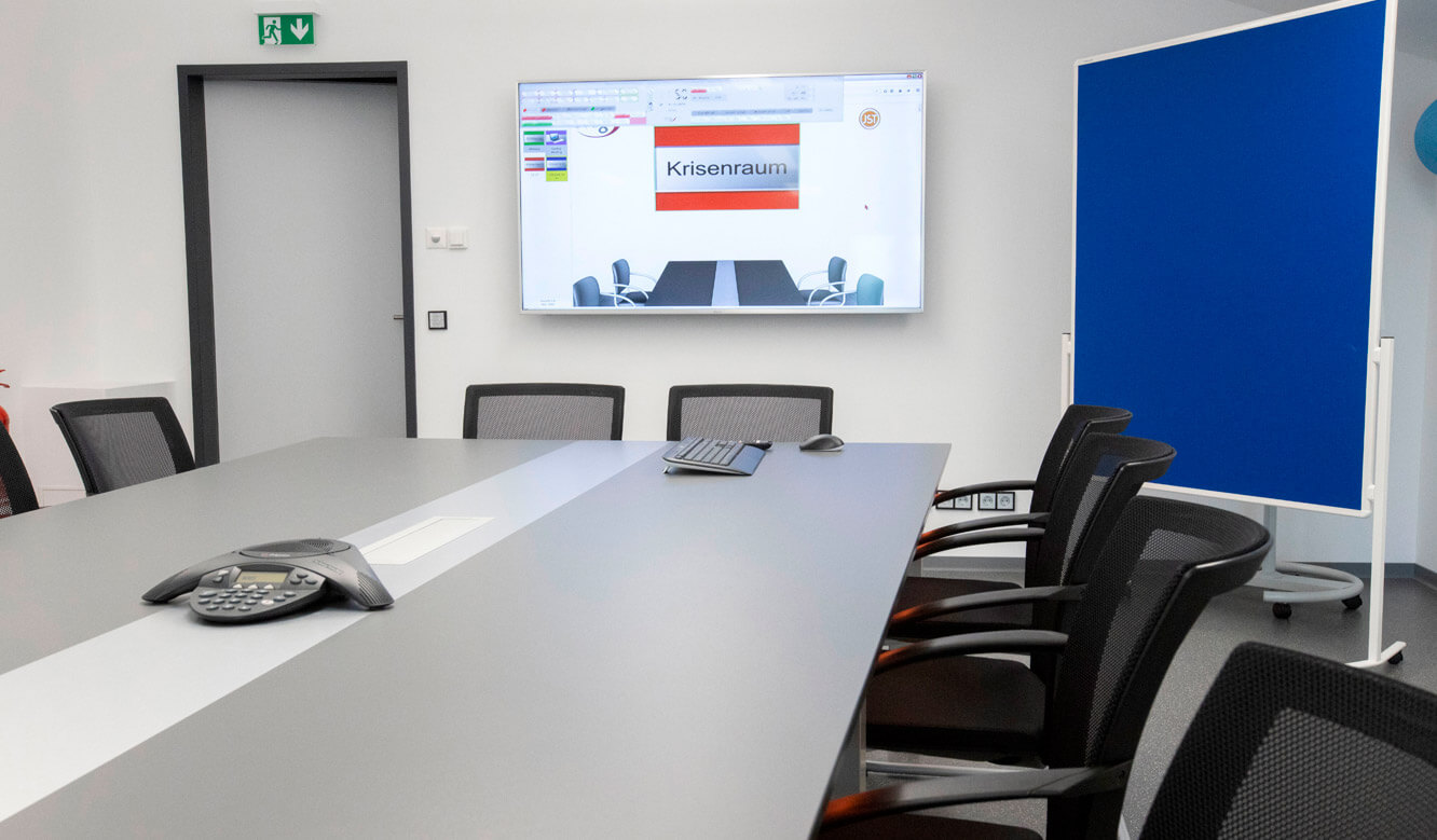 JST - ovag Netz GmbH - Network control center: Conference table system in the meeting room