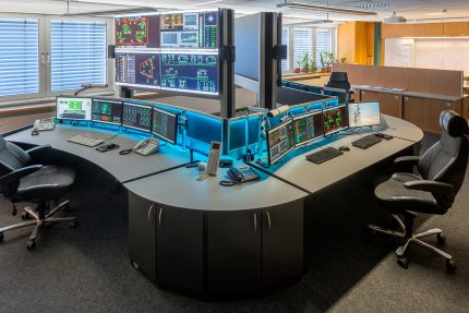 JST-Netze-Magdeburg: Control centre with two operator desks