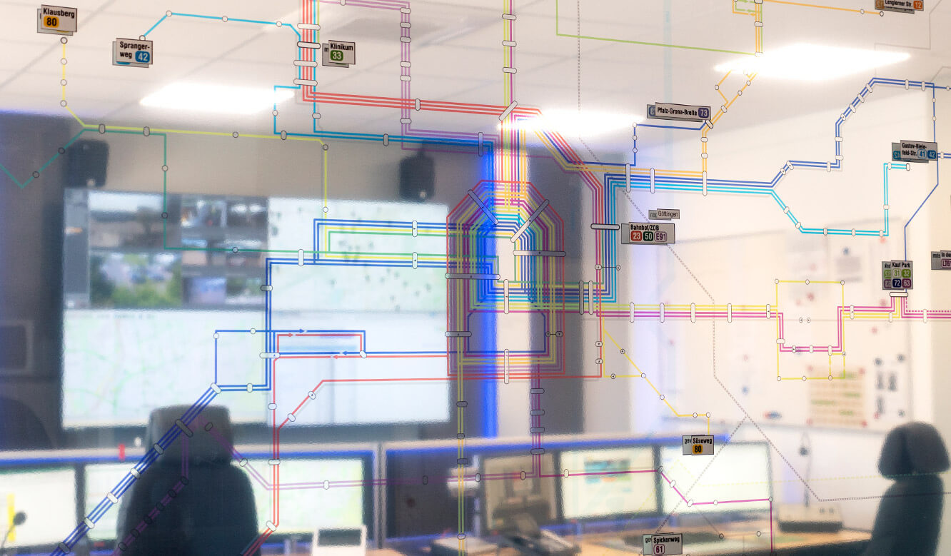 JST - Göttinger Verkehrsbetriebe: Blick in die neue Leitwarte