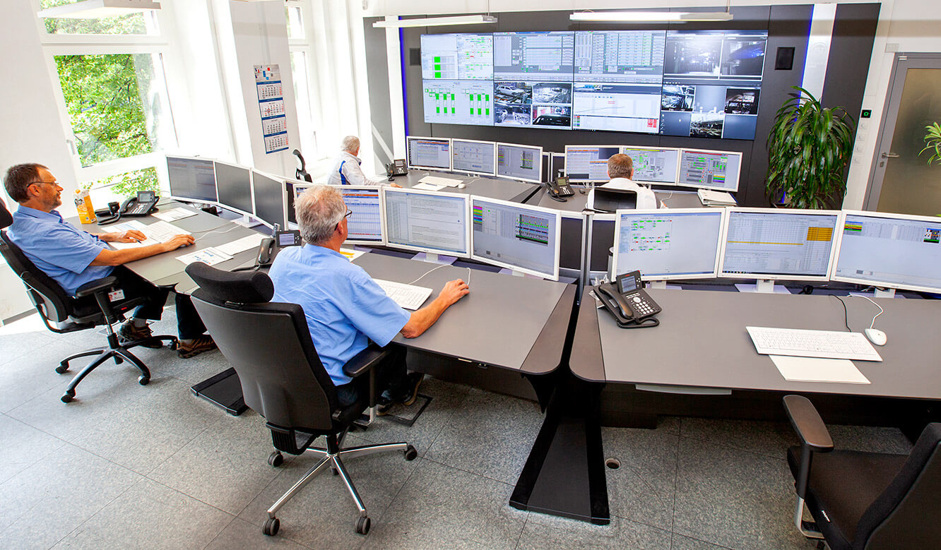 JST Volkswagen FIS control room: operator desks in front of the large display wall