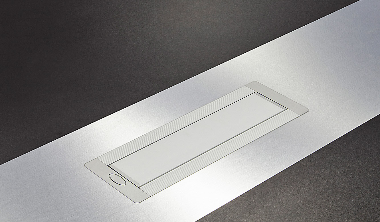 JST-IT.NRW: Power-Port-Data-Box integrated flush into table surface