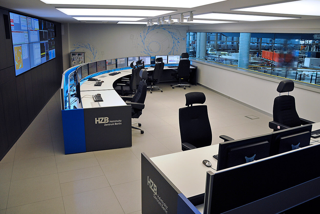 JST Helmholtz Zentrum Berlin: Control room after modernisation