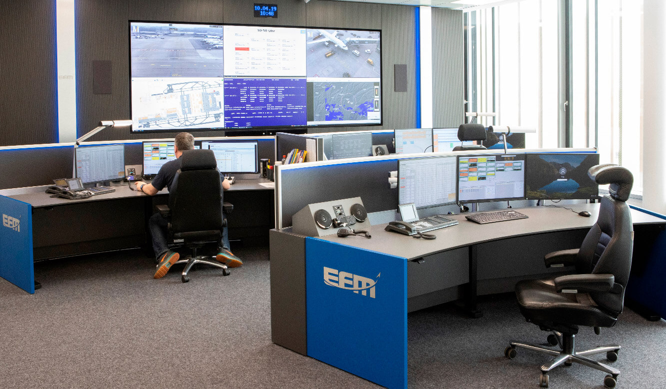 JST Reference Control Room EFM Munich Airport: Furniture and technology in modern control room