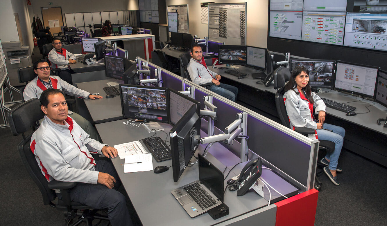 JST Audi Mexico: New technology enables direct communication in the control room