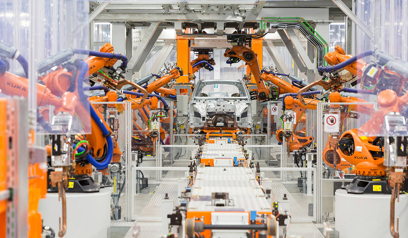 JST Audi Mexico: Vehicle production monitored by control room