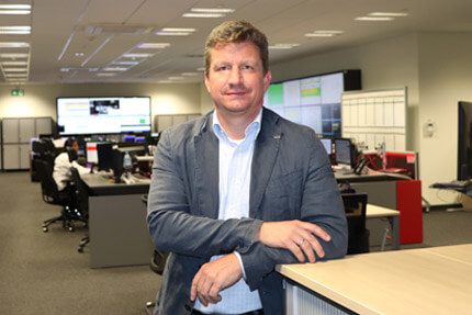 JST Audi Mexico: Project Manager Jochen Fichtner in the production control room