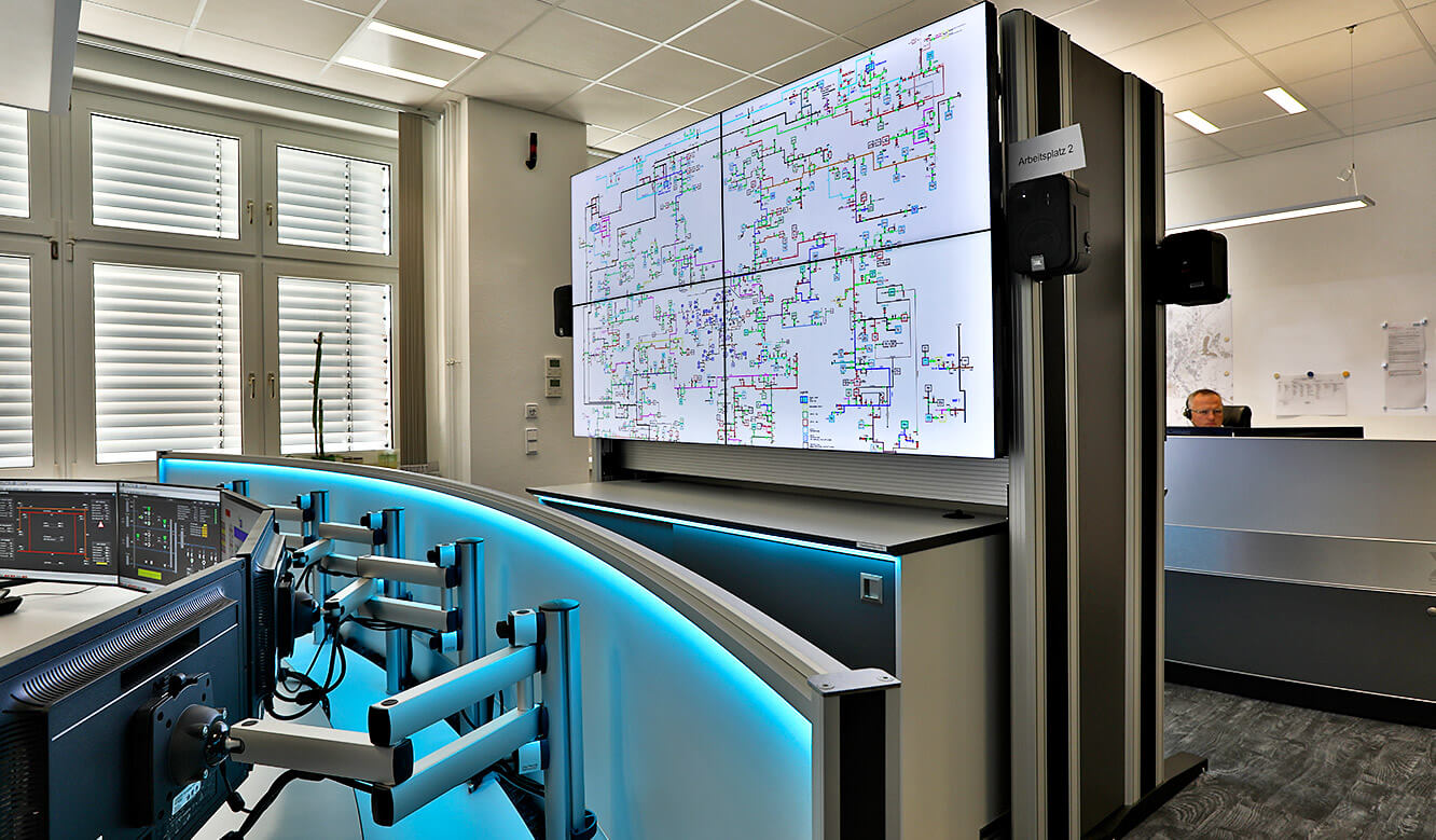 JST Control room energy supplier Städtische Werke Magdeburg: Control room with AlarmLight and large screen technology