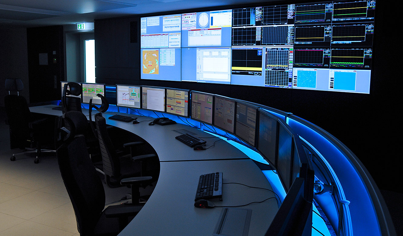 Videowall and Videoscreen in the control room of JST Jungmann