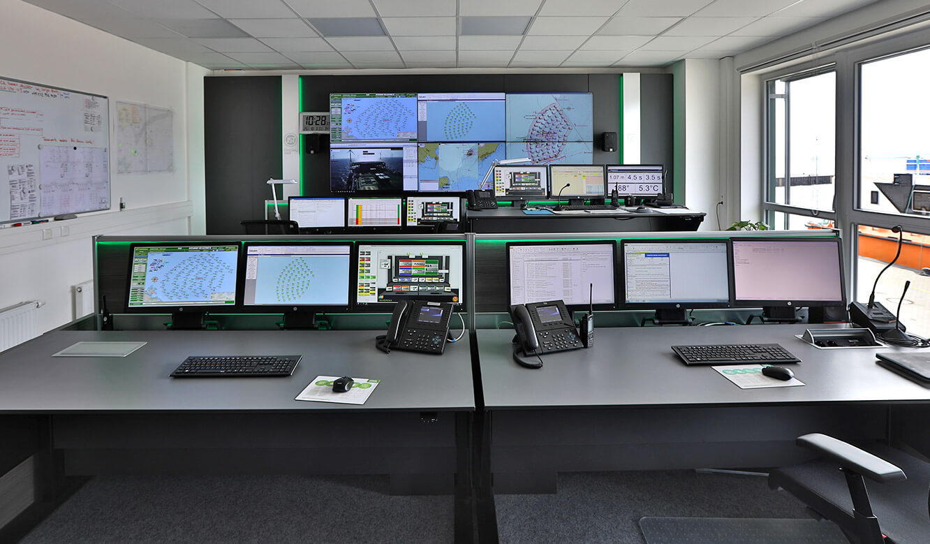 JST reference Iberdrola Sassnitz: Wind energy control centre - control desks meet ergonomic requirements