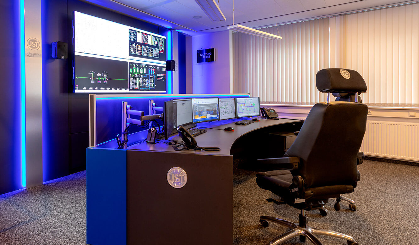 JST reference: GEW Wilhelmshaven network control centre after modernisation