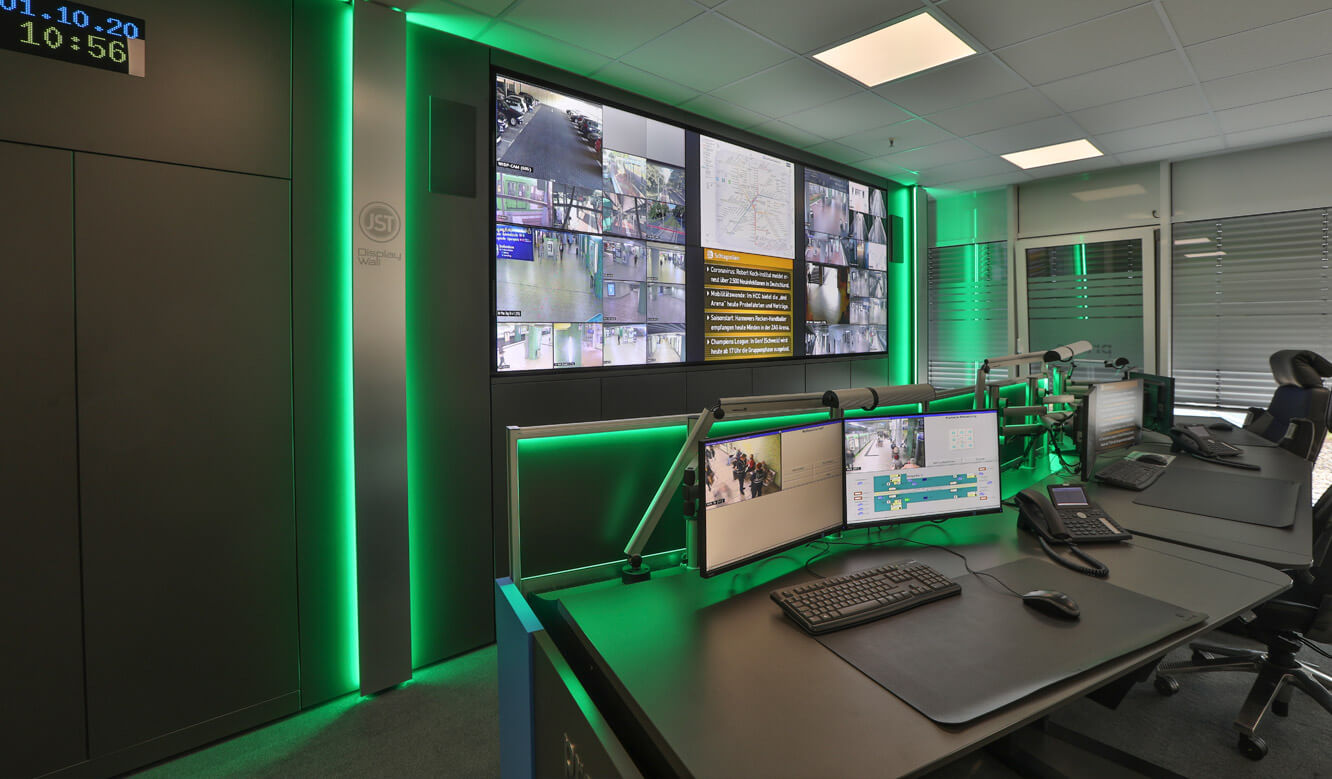 JST Referenz protec service GmbH - modern IT solution mission control center - video wall with integrated AlarmLight for proactive monitoring